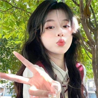 公寓里的两个女人